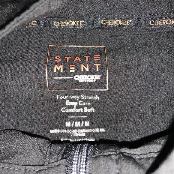 Statement scrub jacket - Picture 4 of 5